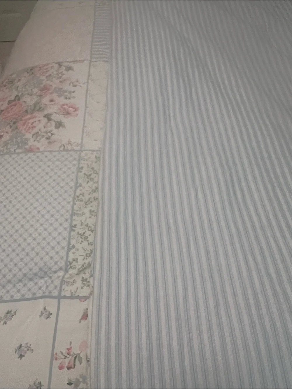 Laura Ashley Patchwork Hope Reversible queen Bedspread Floral Cottage Core